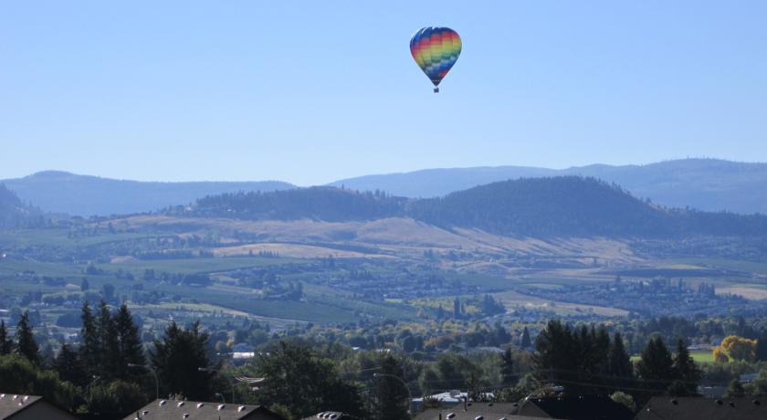 WineDownHere - Lic. 75806 Kelowna Zimmer foto
